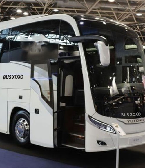 Charter-Buses-Stand-Out-for-Your-Travels-1