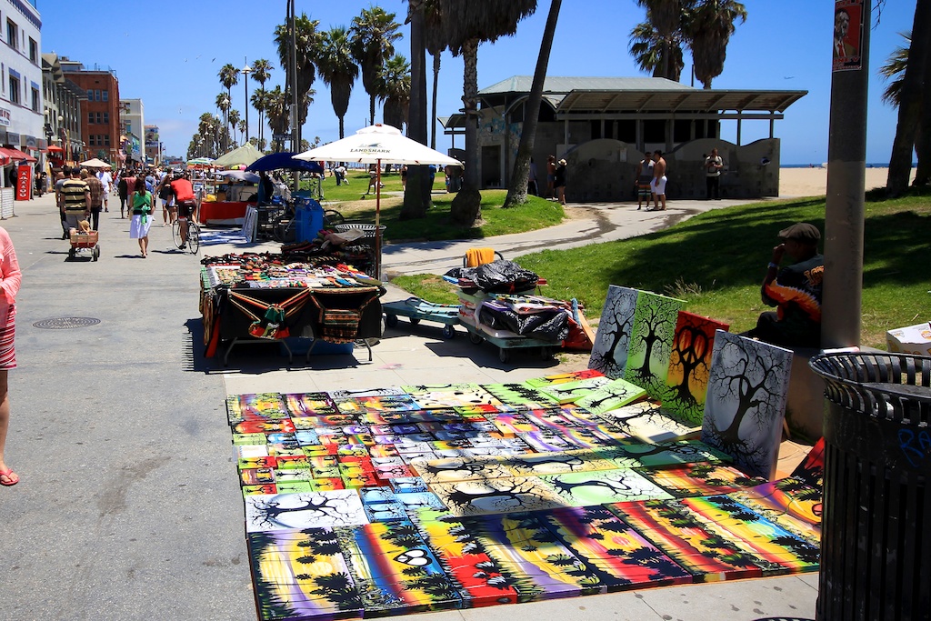 Shopping & Art Scene at Venice Beach