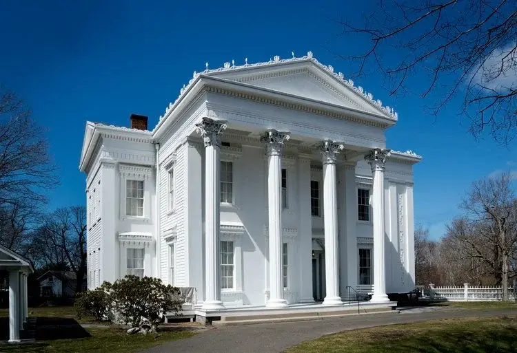 Enjoy The Historic Whaling Past Of Sag Harbour 