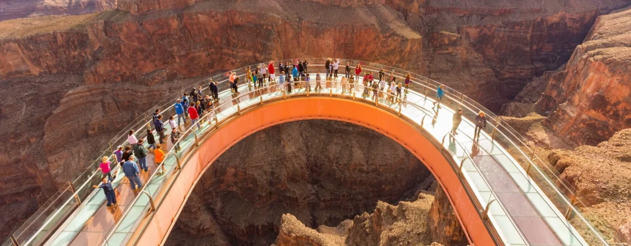 places to visit in grand canyon is Grand Canyon Skywalk 