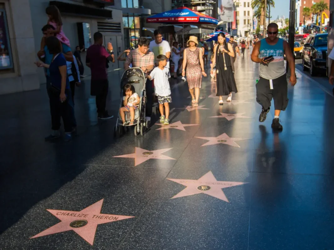 bus tour from les vegas to california is in hollywood walk of fame 