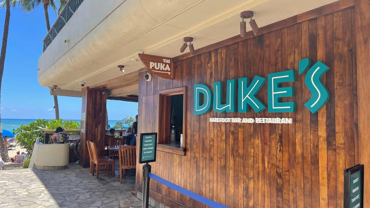 Duke's Waikiki In Oahu Island