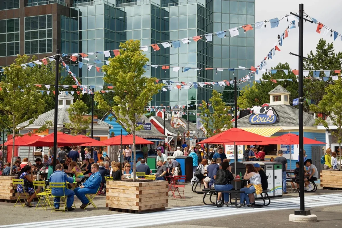 Dining & Food Stands
oceanfront park