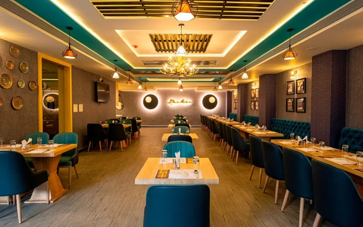 Nearby hotels and restaurants