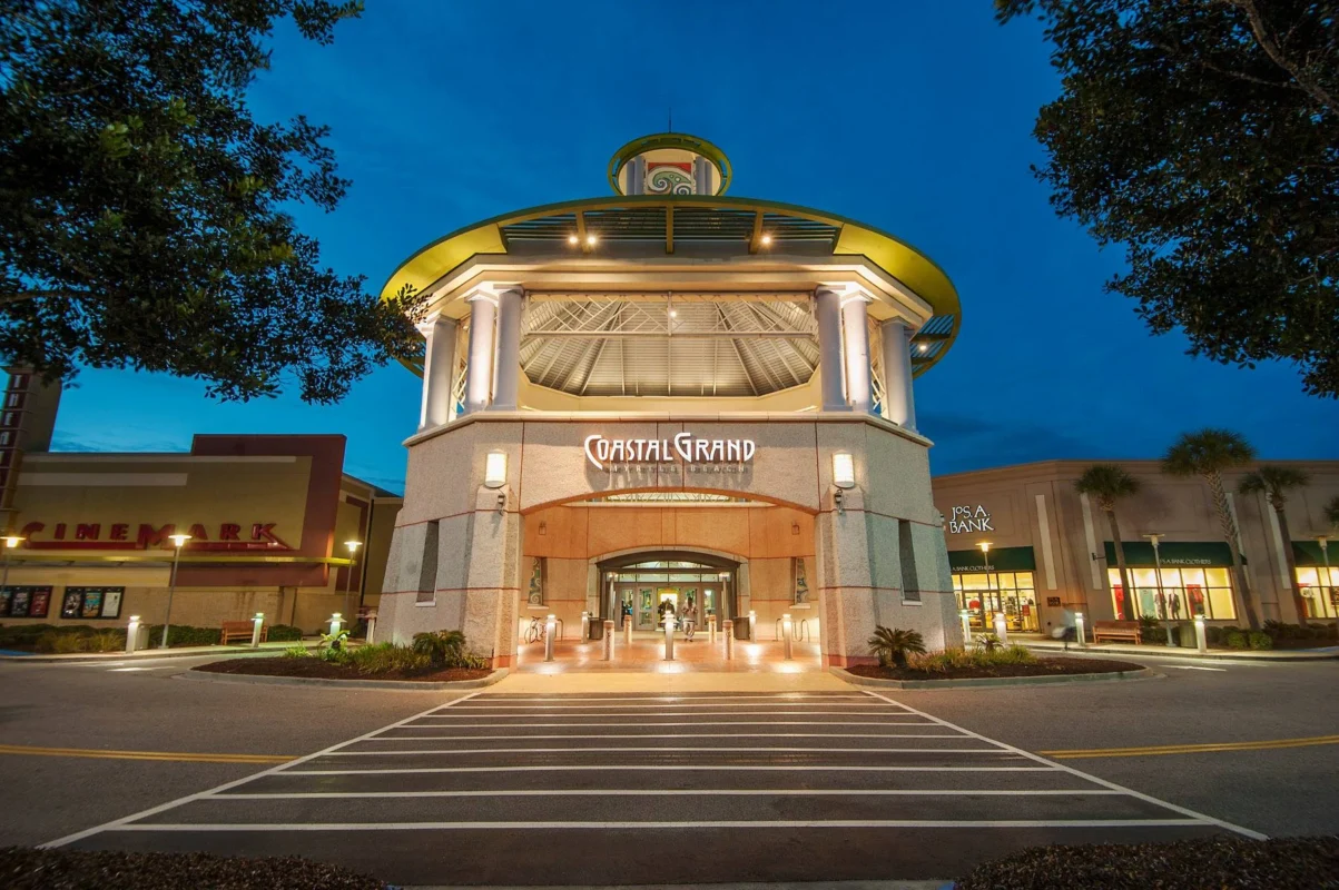 Gran centro comercial costero