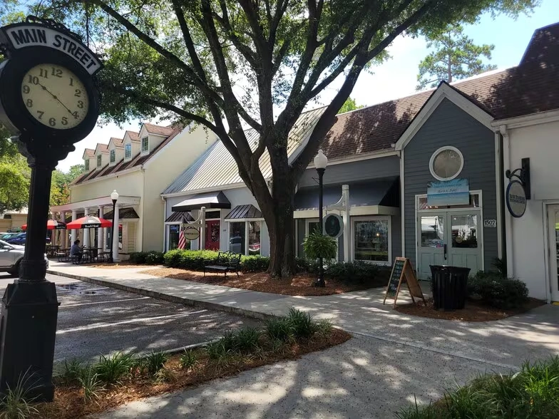  Things to Do in Hilton Head Island Main Street Village at hilton head island
