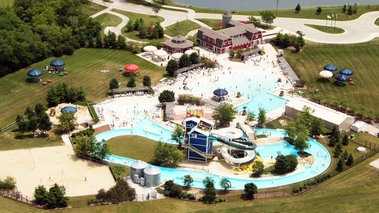  Places to Visit in Illinois i Splash Country Water Park
