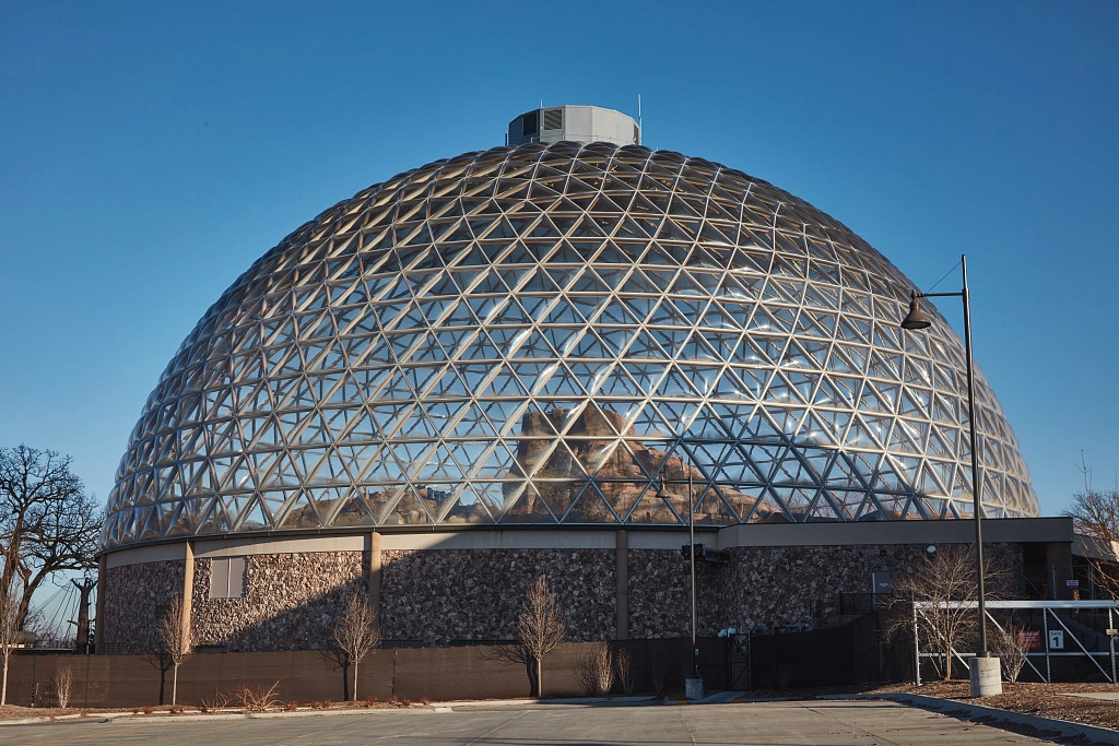 Henry Doorly Zoo and Aquarium desert dome