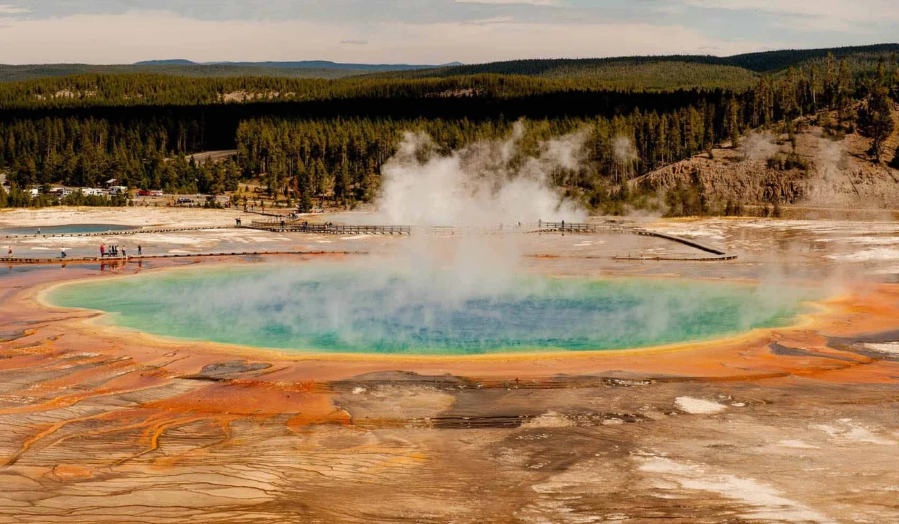 Yellowstone National Park grand prismatic spring