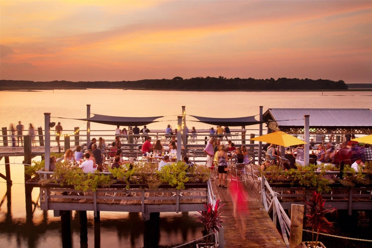 the local eats & drinks at hilton head island