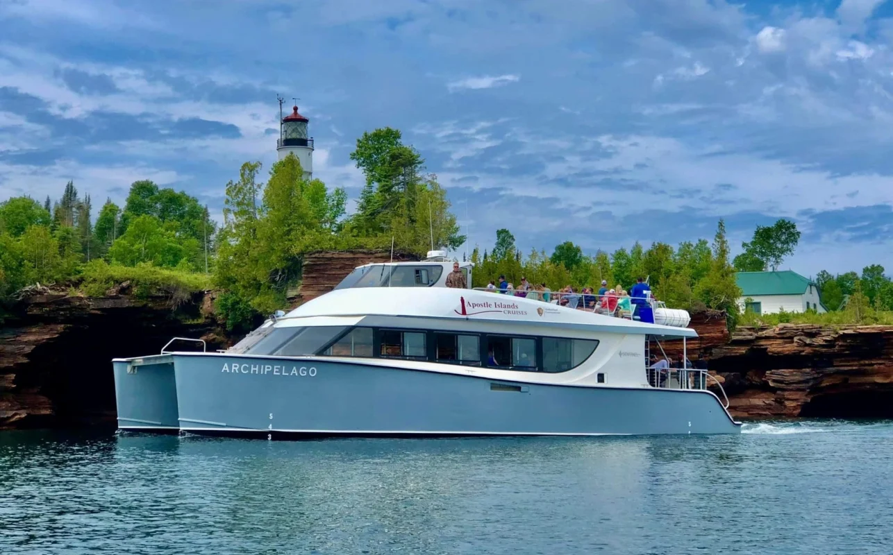 Boat Tours at Apostle Islands