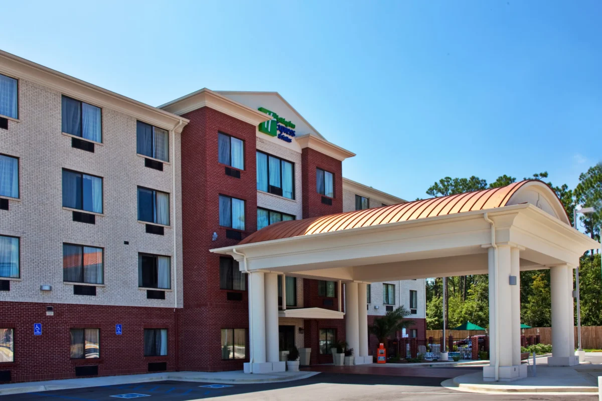 Holiday Inn Express and Suites Biloxi