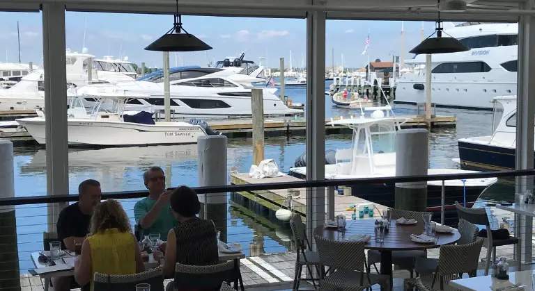 water front dining newport image