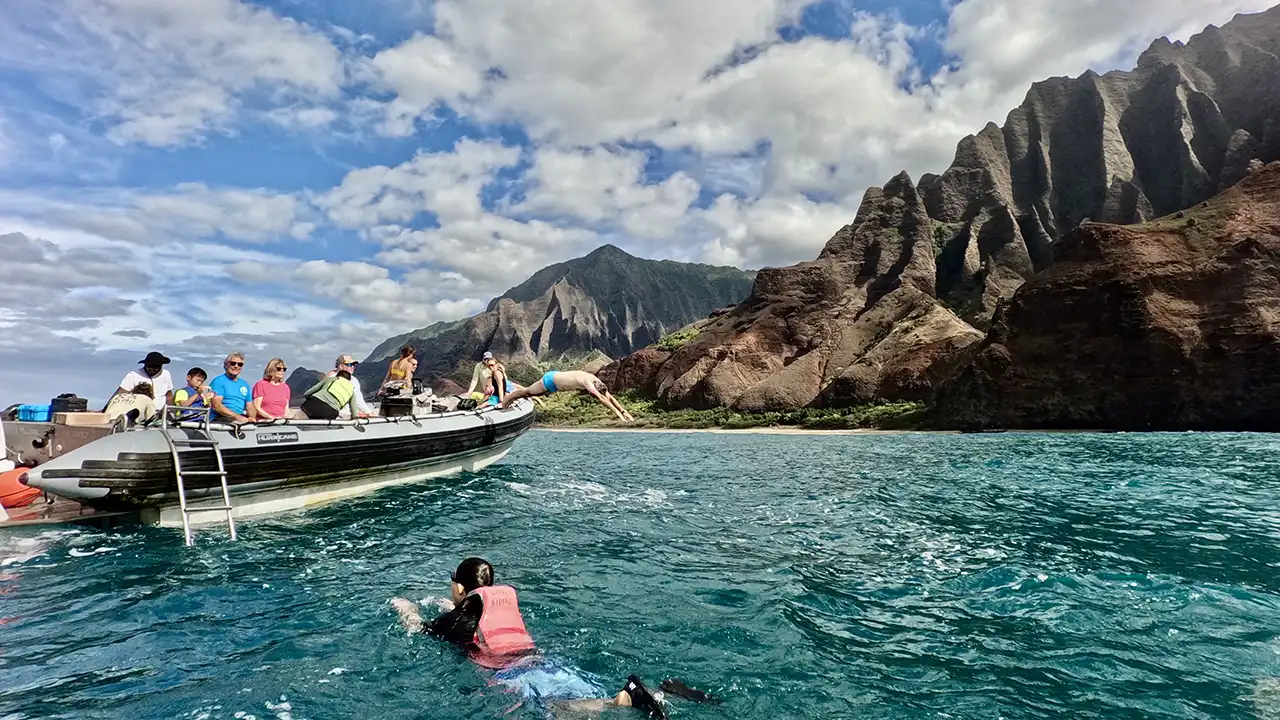 Explore the Napali Coast 