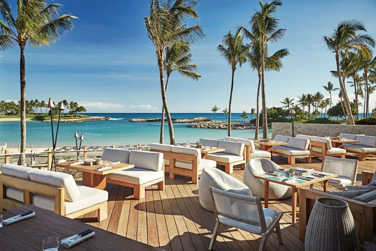 Fine Dining by the Ocean