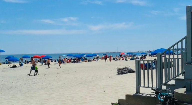 Fred Benson Town Beach image