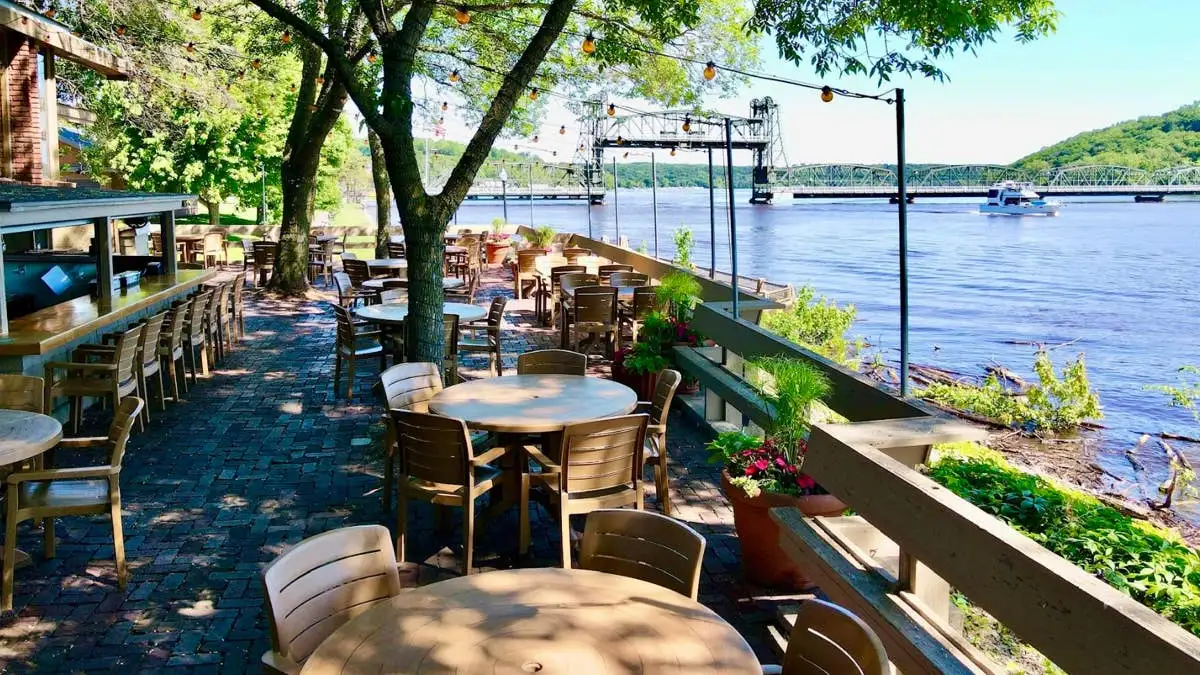 Strolling, Dining & Views. image
