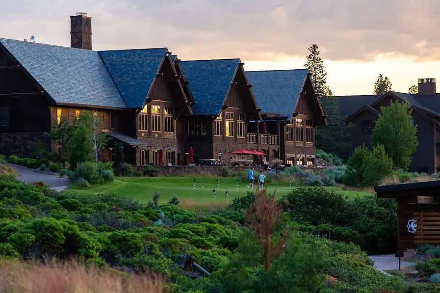 Top-Rated Resorts & Lodges. image