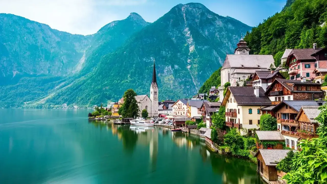 Hallstat Town Image