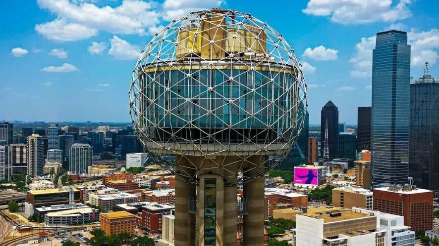 Outside-view-of-Reunion-Tower-Dallas-GeO-Deck-Observation-body-img