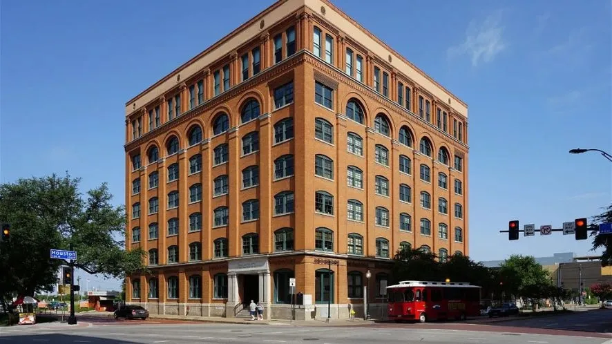 Sixth-Floor-Museum-at-Dealey-Plaza-body-img.